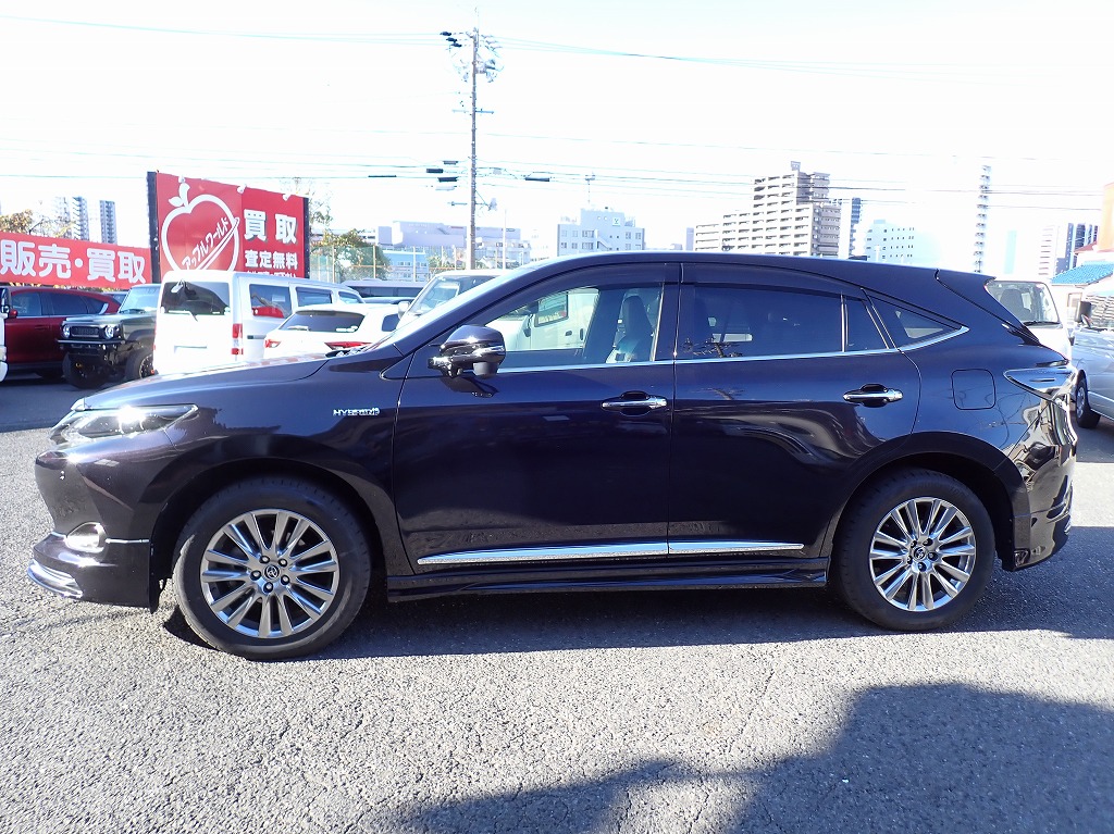 TOYOTA Harrier Hybrid