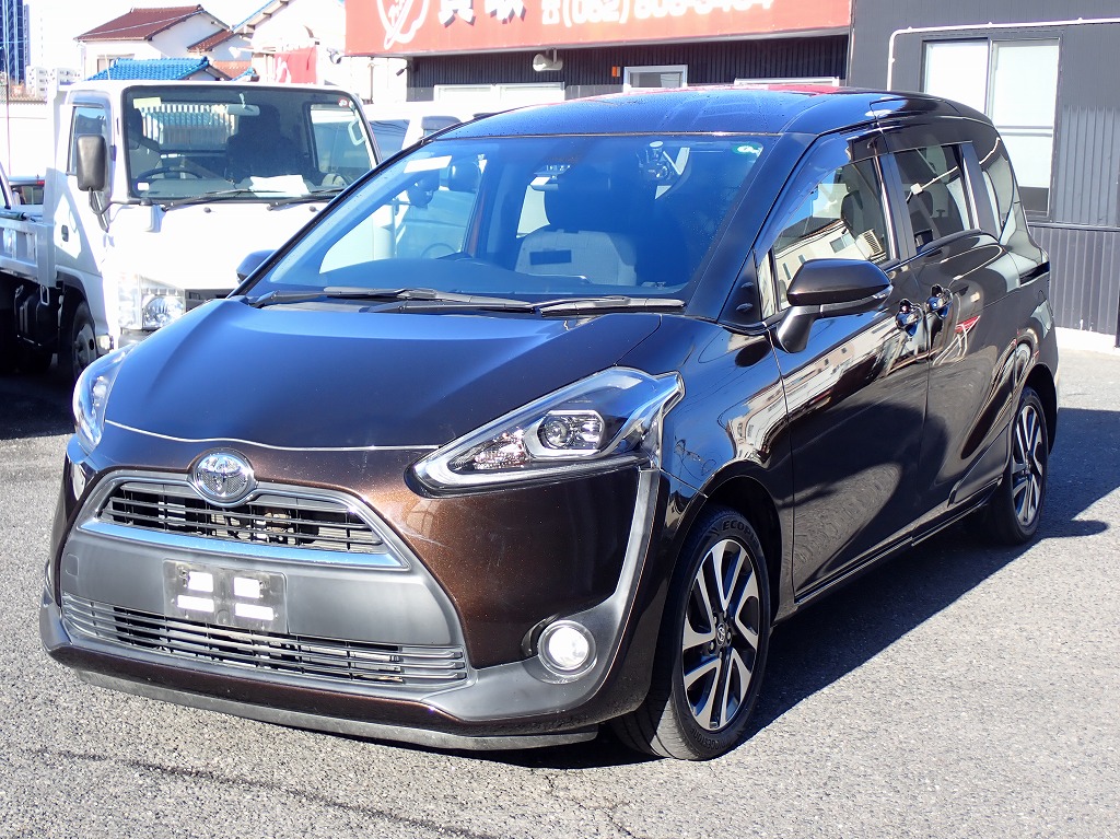 TOYOTA Sienta