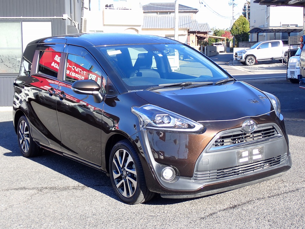 TOYOTA Sienta