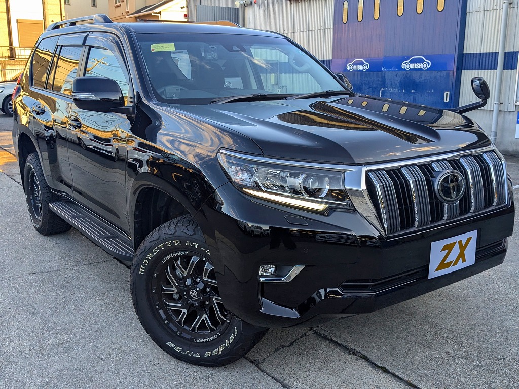 TOYOTA Land Cruiser Prado