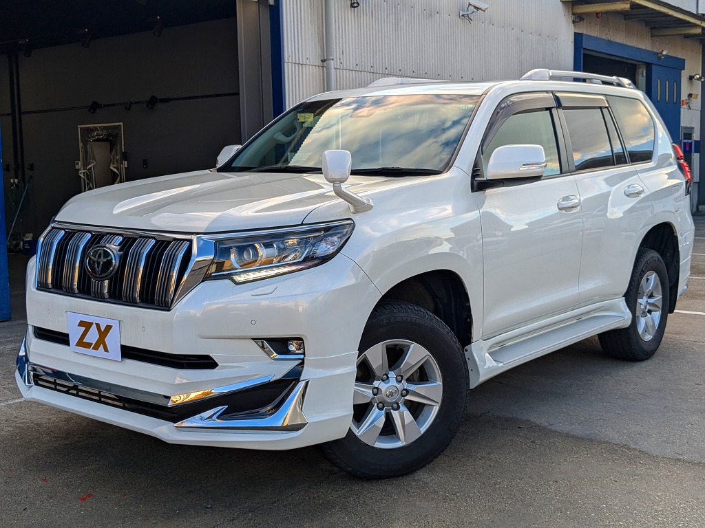 TOYOTA Land Cruiser Prado