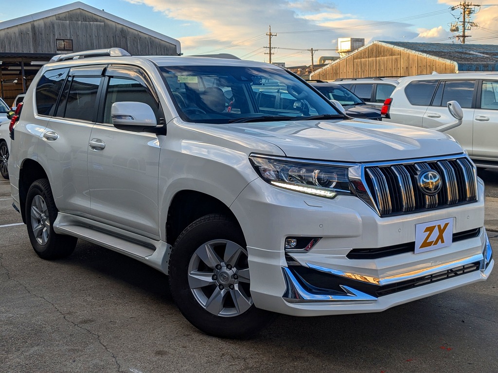 TOYOTA Land Cruiser Prado