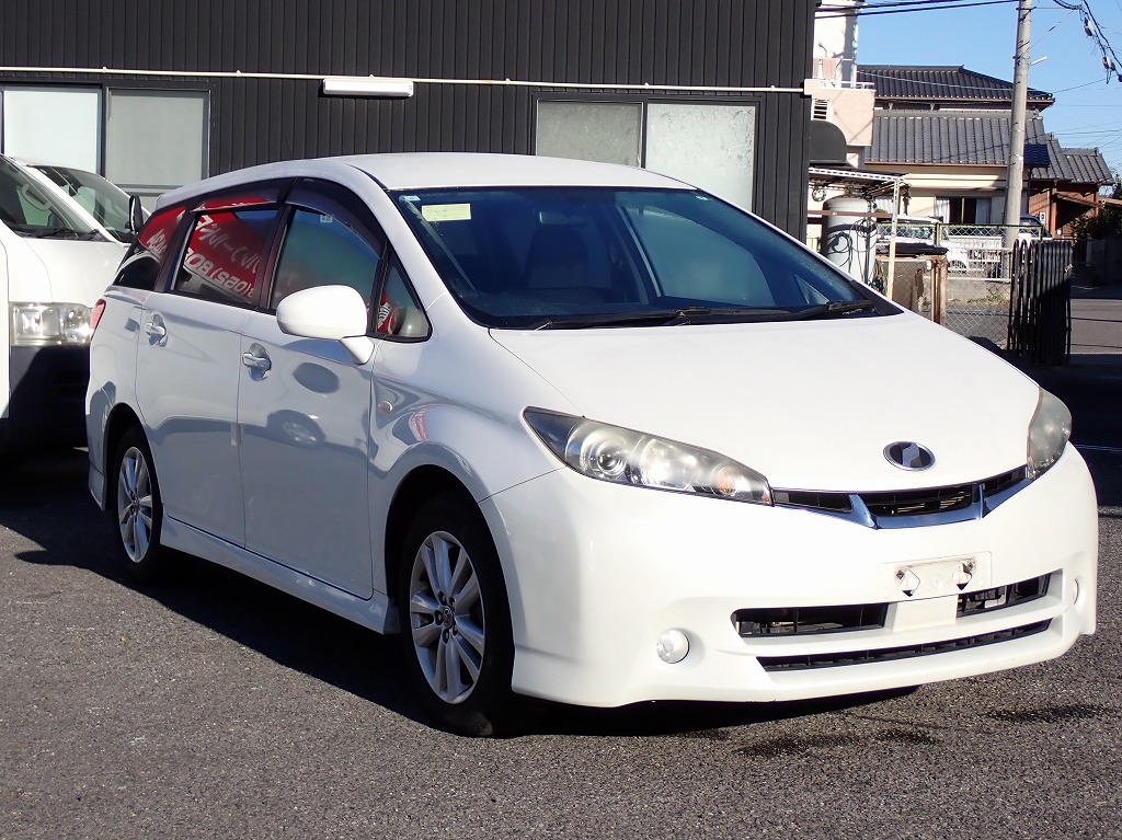 TOYOTA Wish