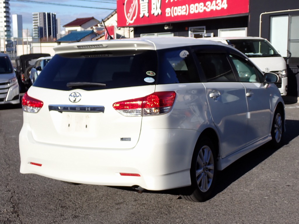 TOYOTA Wish