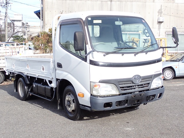 TOYOTA Dyna Truck