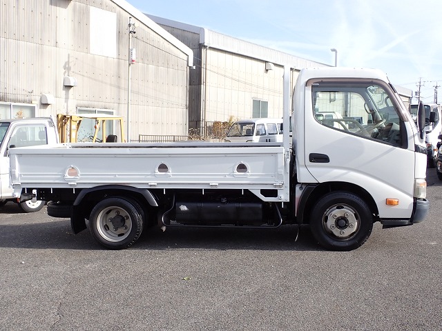 TOYOTA Dyna Truck