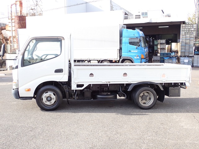 TOYOTA Dyna Truck