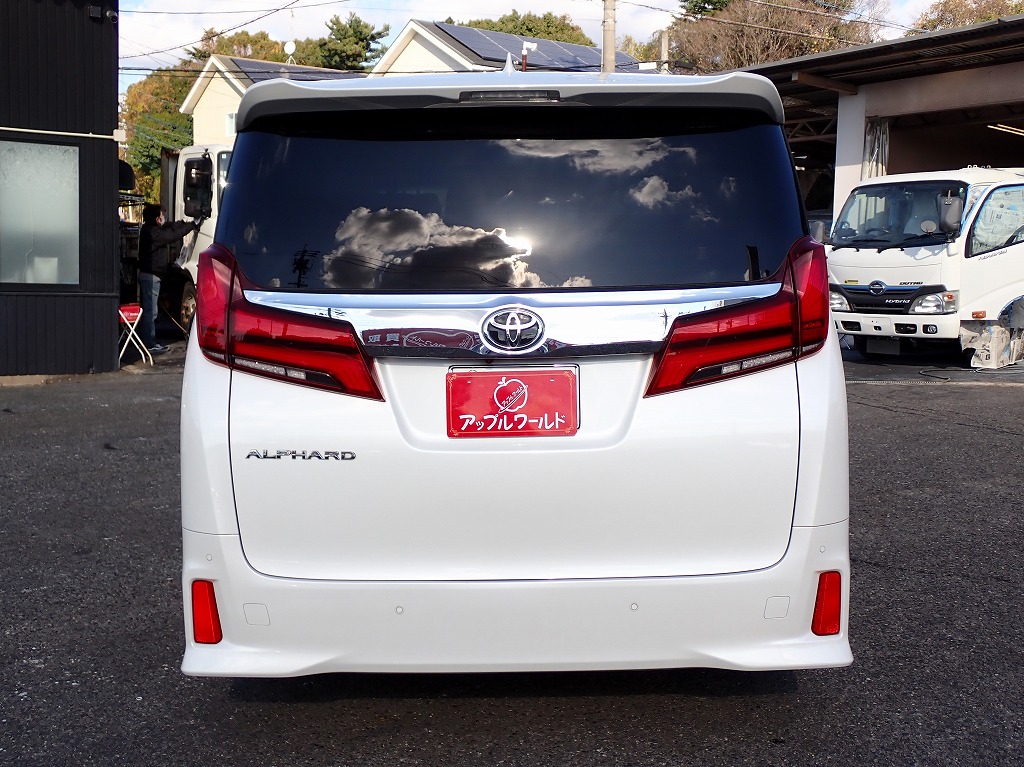 TOYOTA Alphard