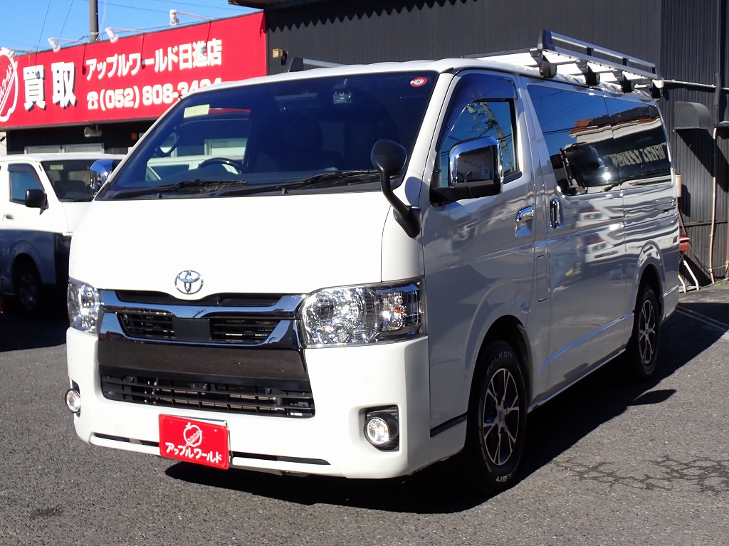 TOYOTA Hiace Van