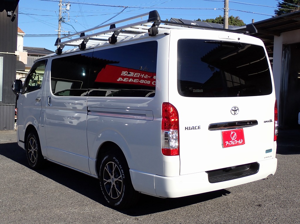 TOYOTA Hiace Van