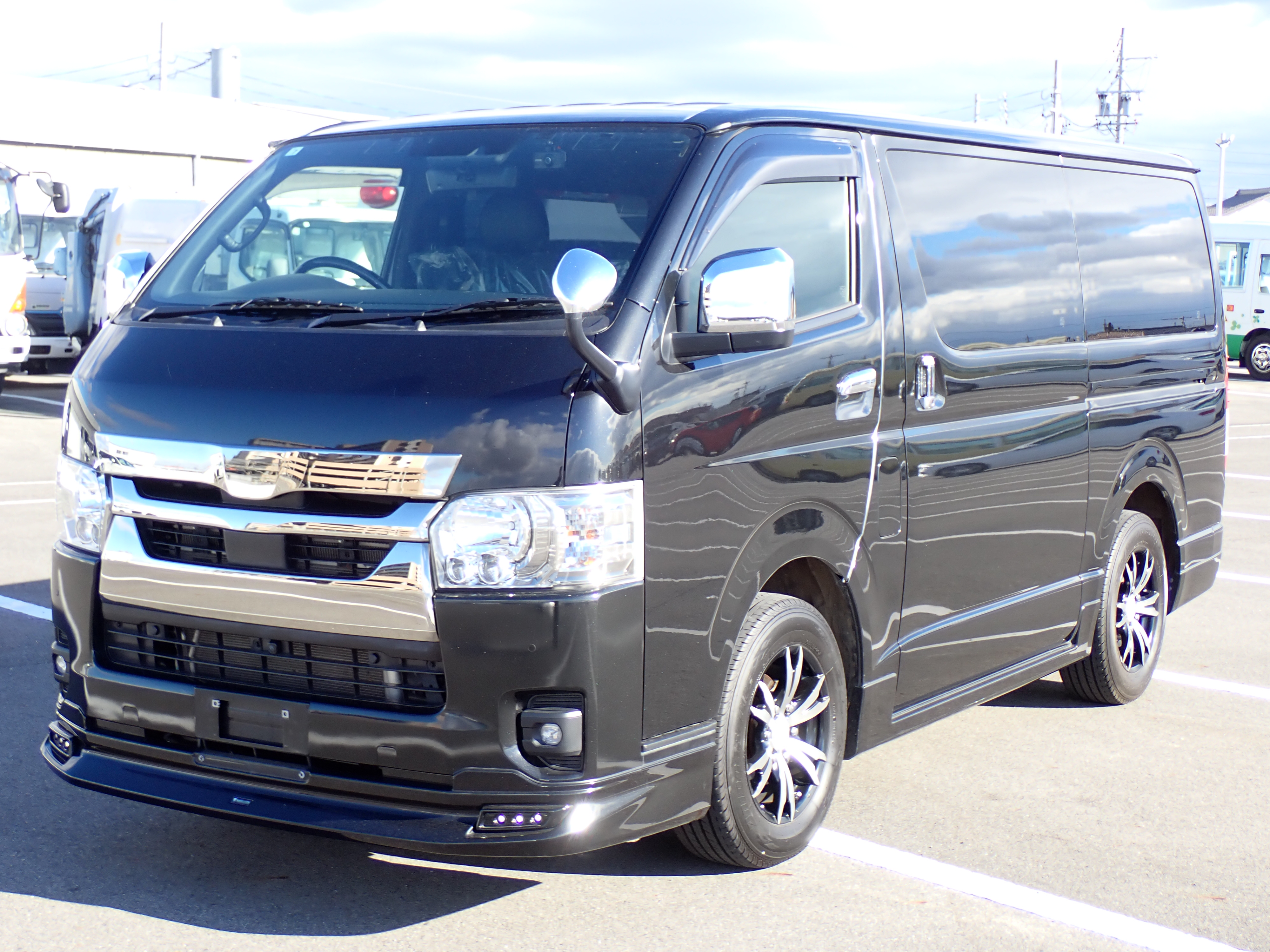 TOYOTA Hiace Wagon