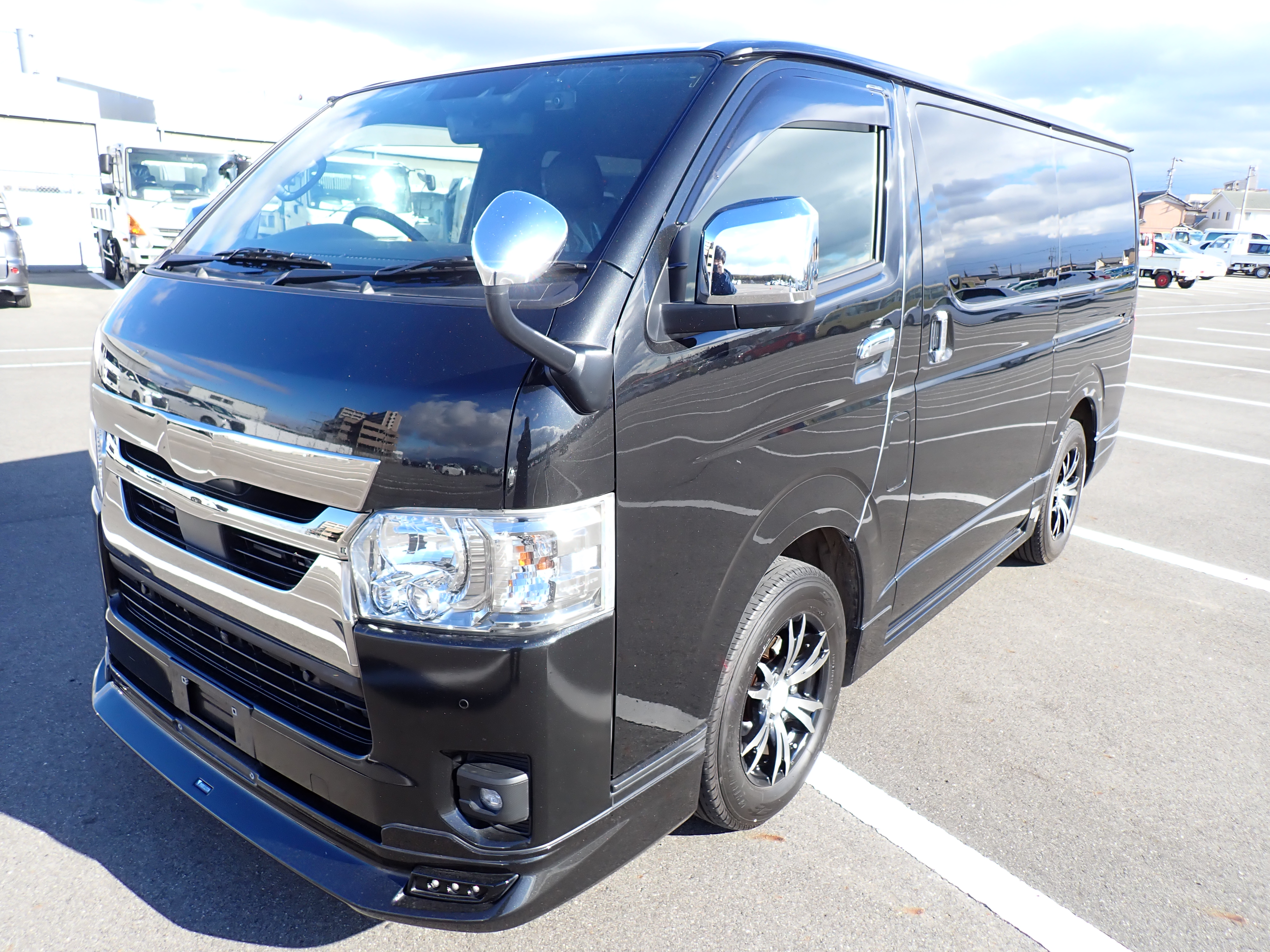 TOYOTA Hiace Wagon