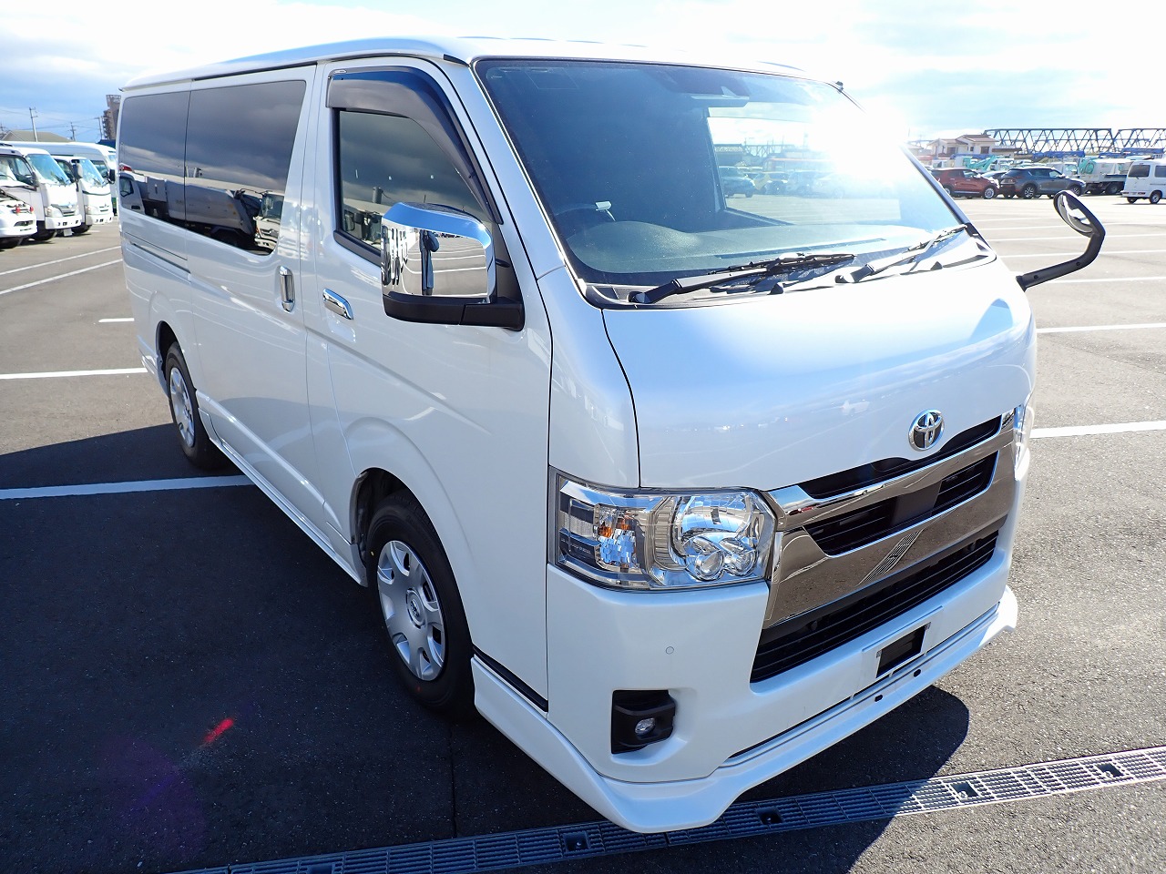 TOYOTA Hiace Van