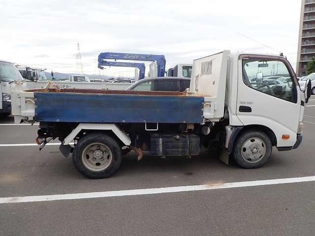 HINO Dutro