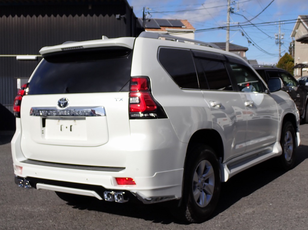 TOYOTA Land Cruiser Prado