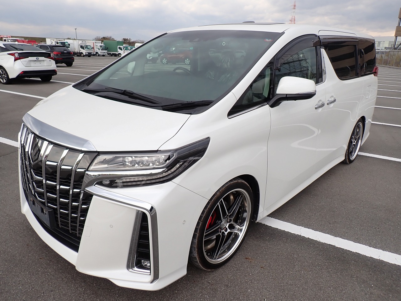 TOYOTA Alphard