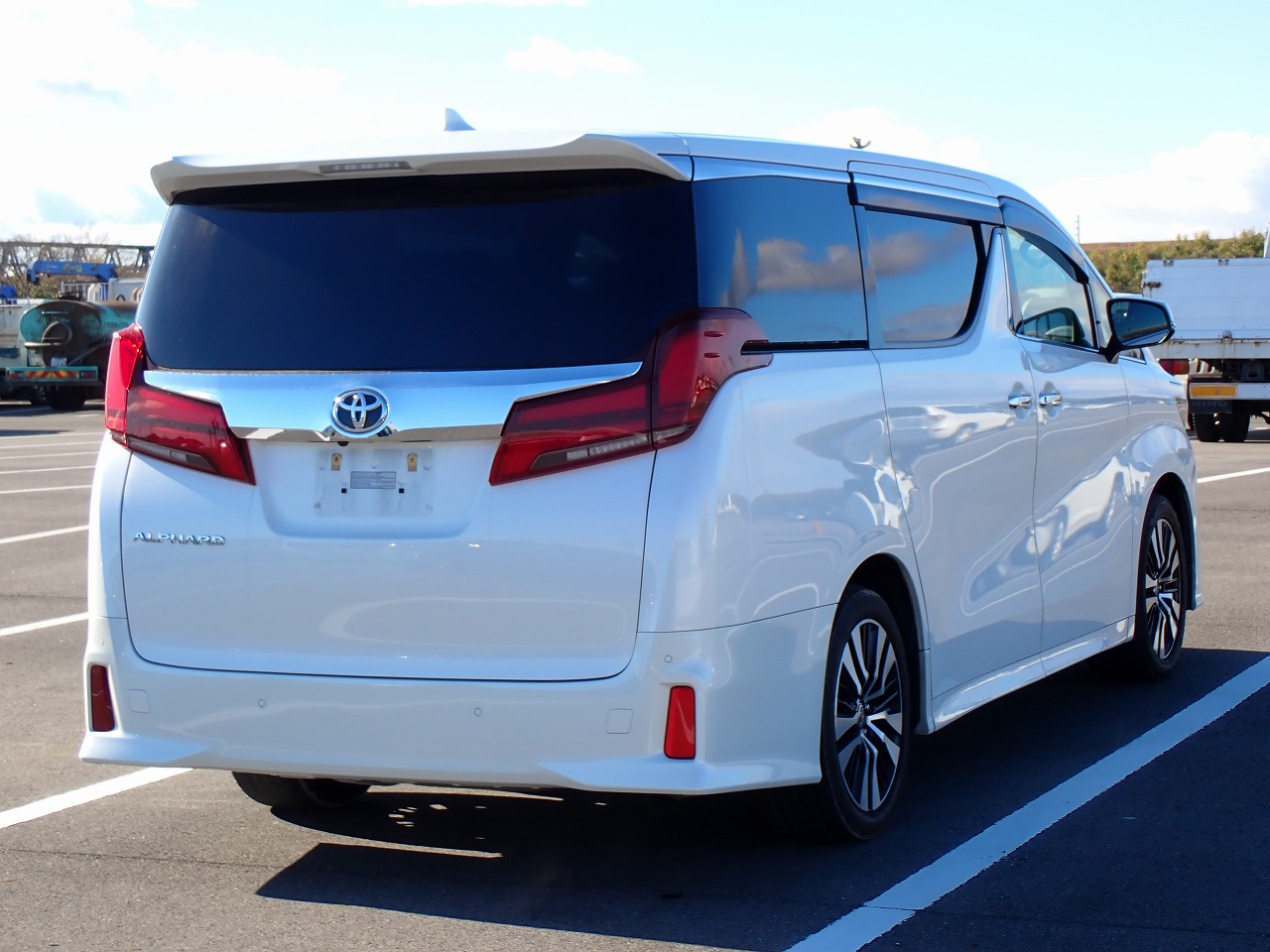 TOYOTA Alphard