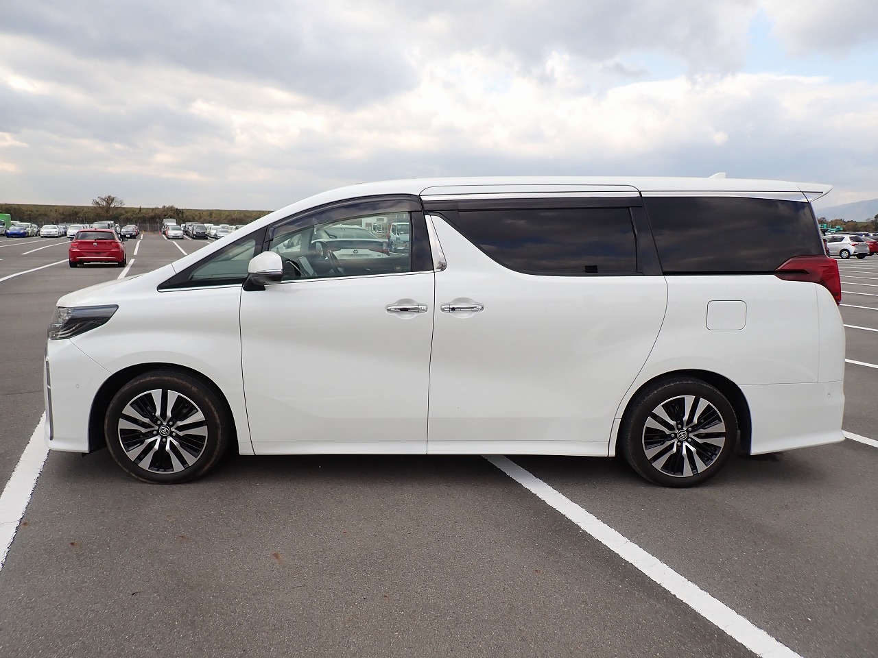 TOYOTA Alphard