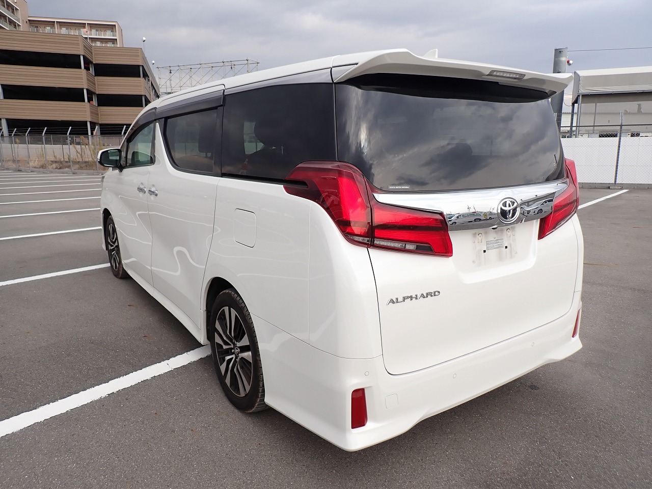 TOYOTA Alphard