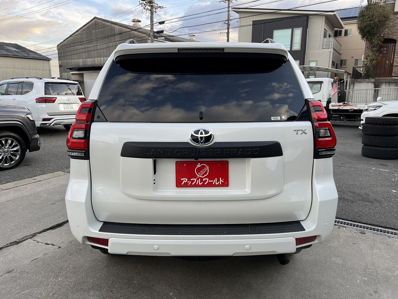 TOYOTA Land Cruiser Prado