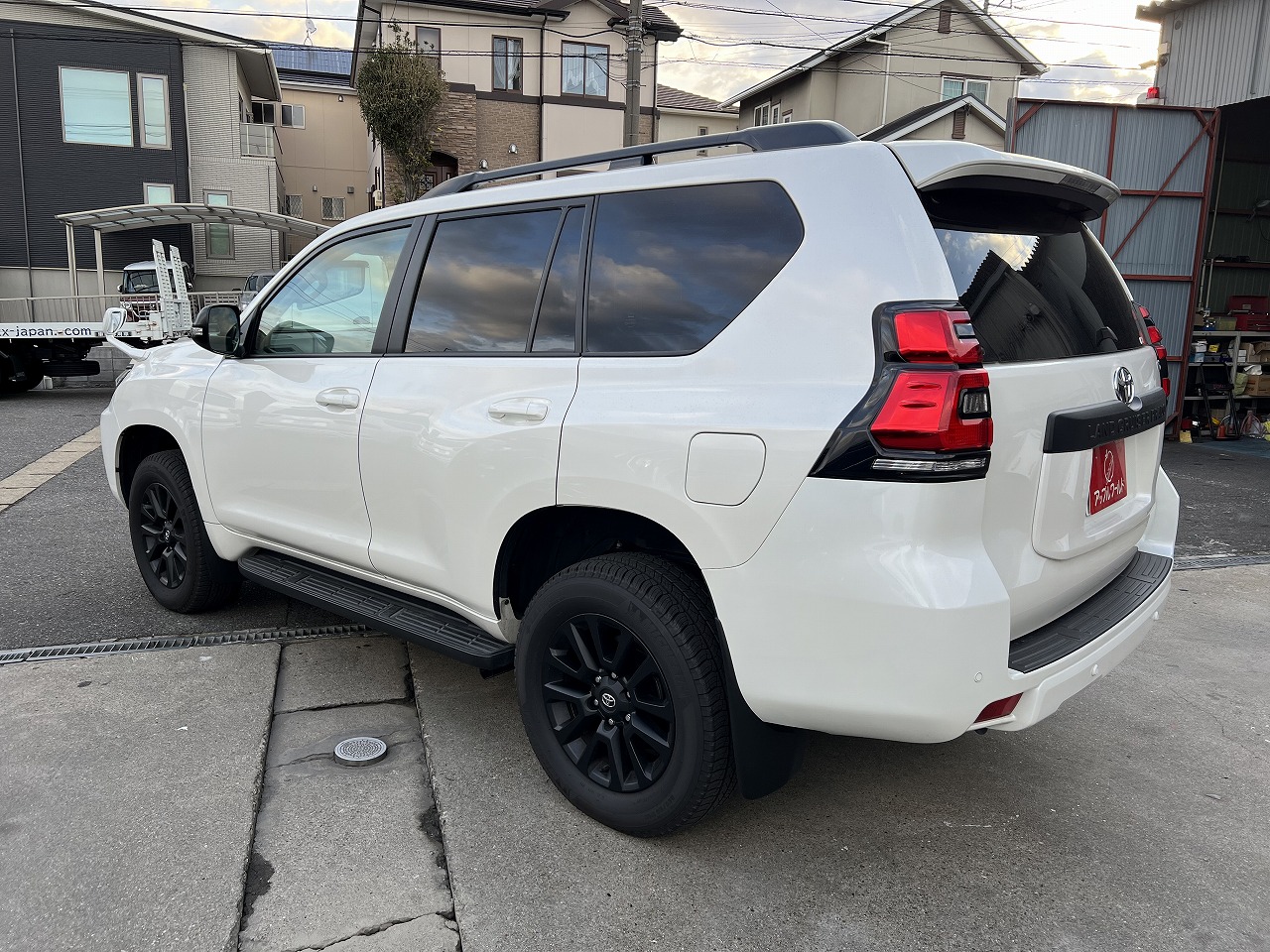 TOYOTA Land Cruiser Prado