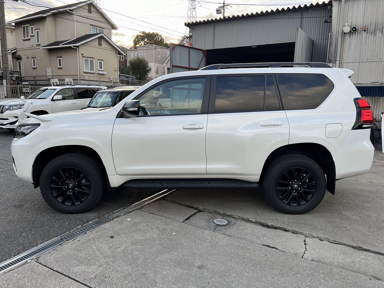 TOYOTA Land Cruiser Prado