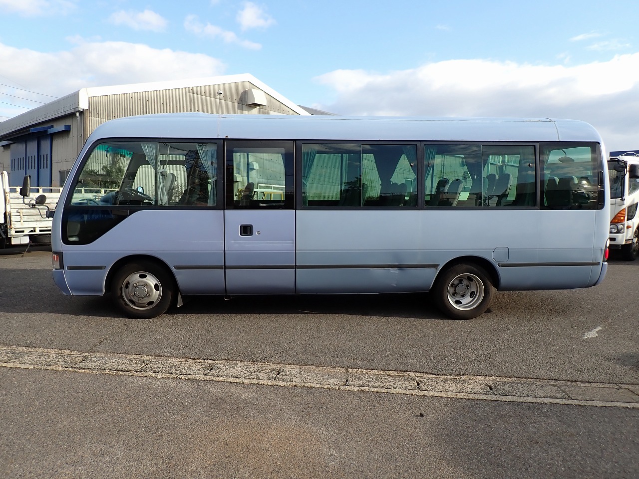 TOYOTA Coaster