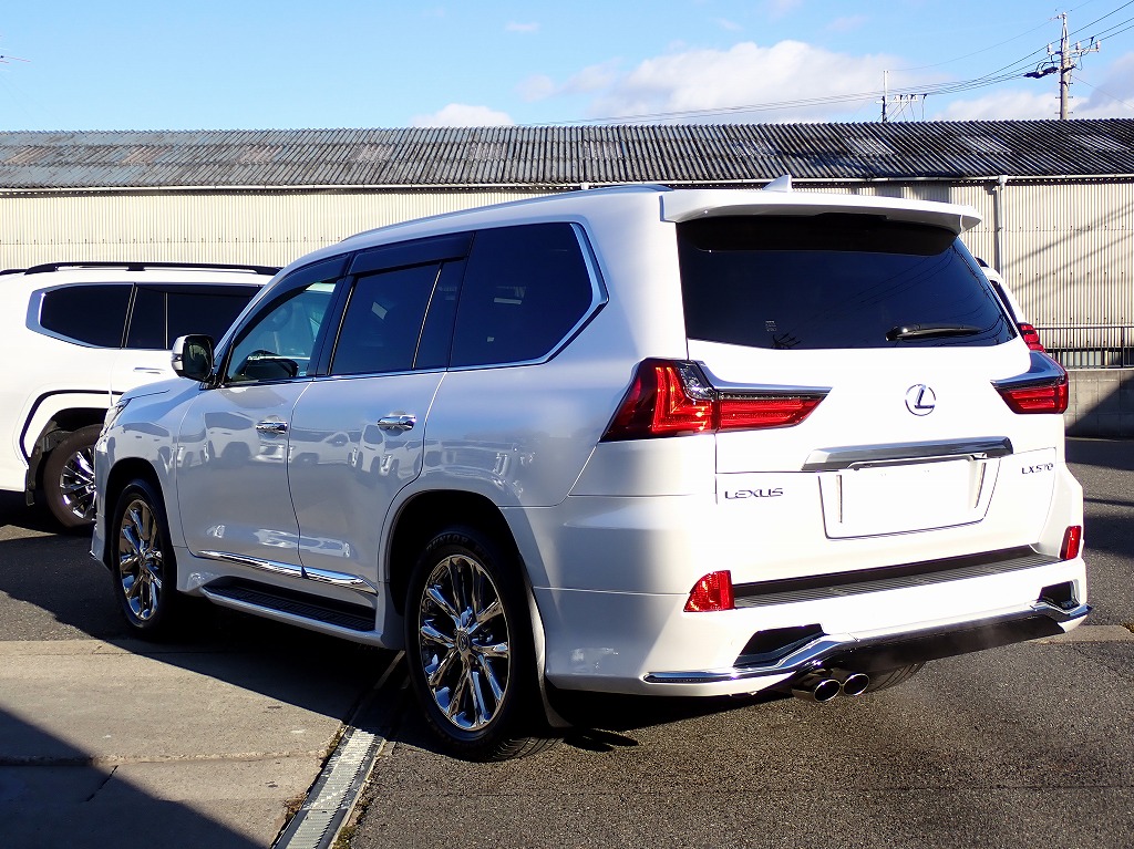 LEXUS LX 570