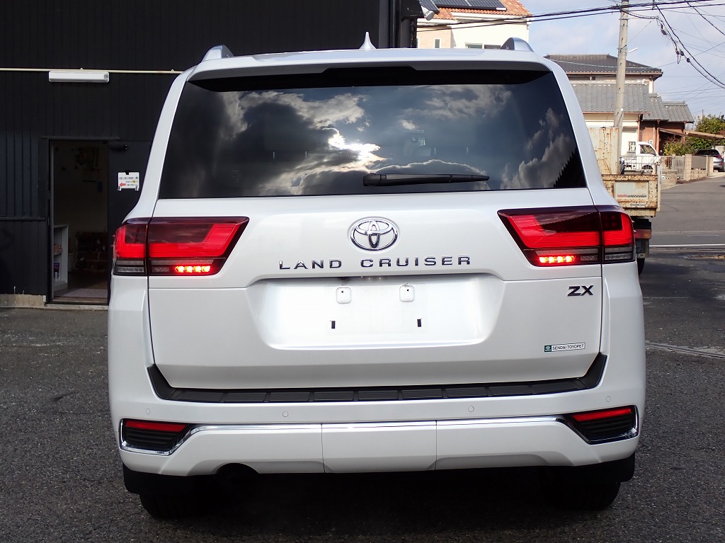 TOYOTA Land Cruiser