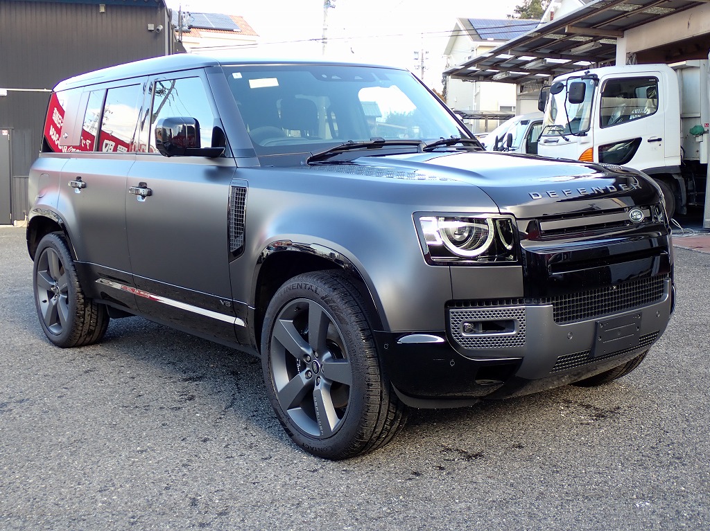 LAND ROVER Defender