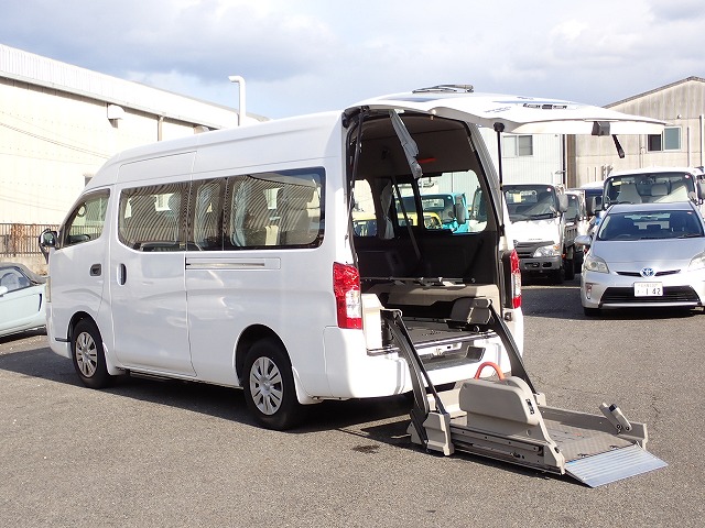 NISSAN NV 350 CARAVAN