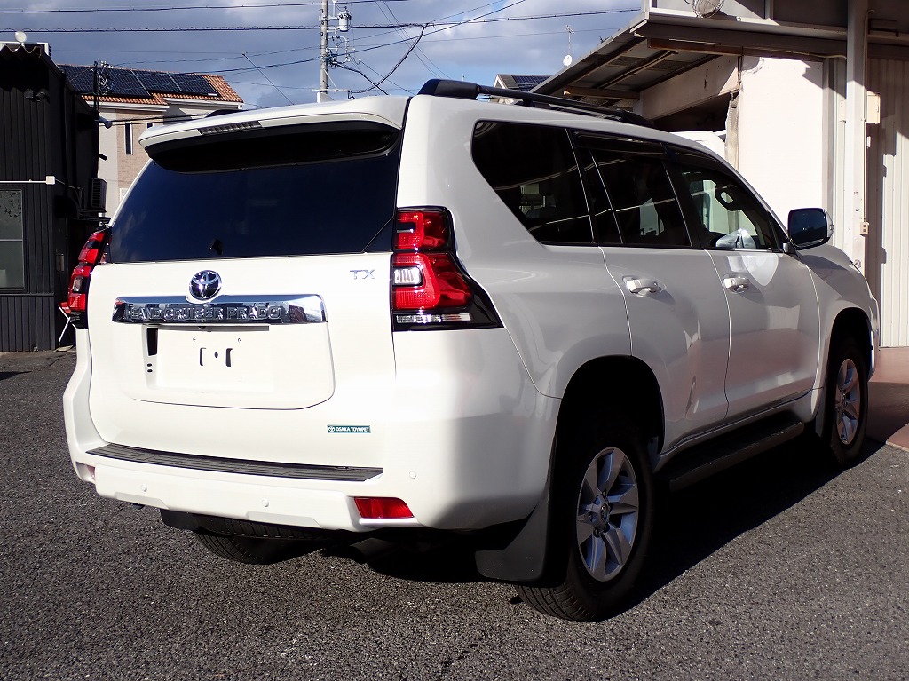 TOYOTA Land Cruiser Prado