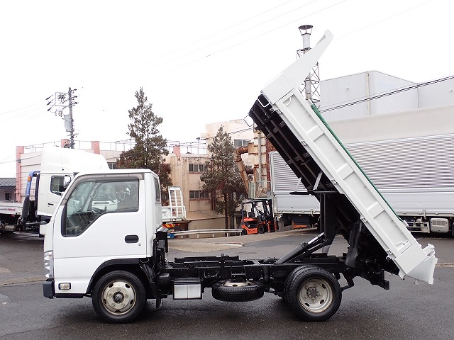 ISUZU Elf Truck