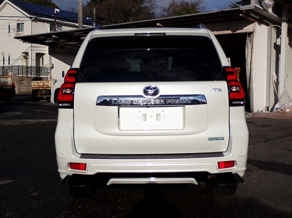 TOYOTA Land Cruiser Prado