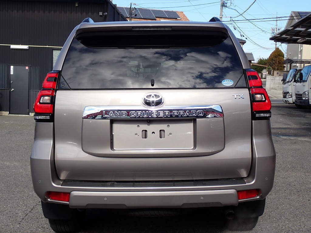 TOYOTA Land Cruiser Prado