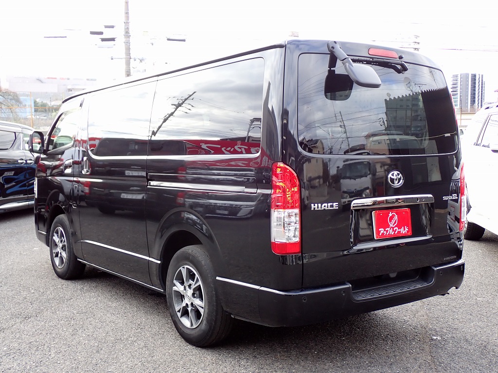 TOYOTA Hiace Van