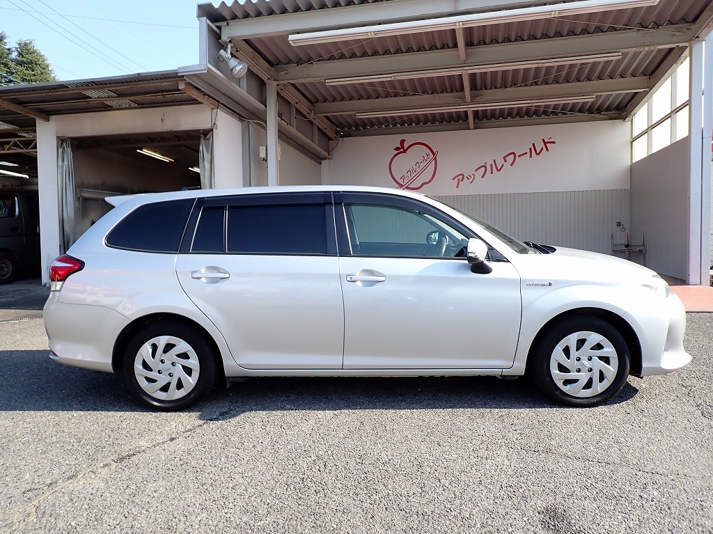 TOYOTA Corolla Fielder