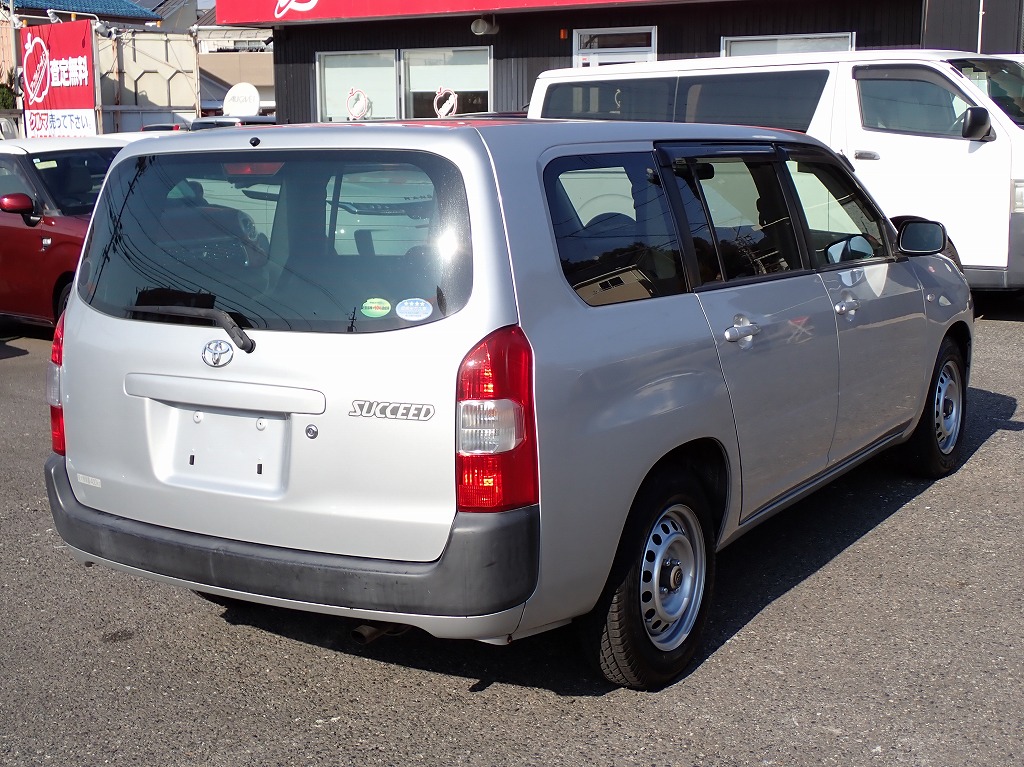 TOYOTA Succeed Van