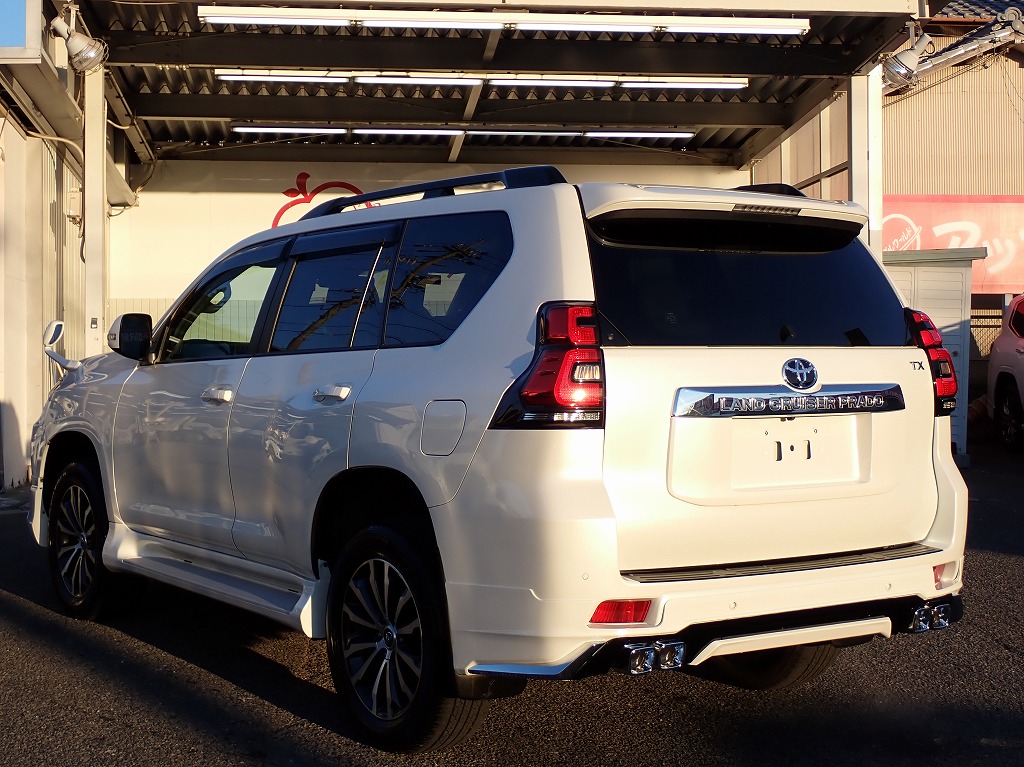 TOYOTA Land Cruiser Prado