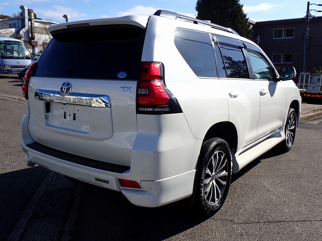 TOYOTA Land Cruiser Prado