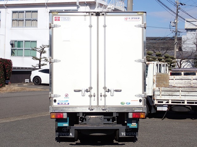 TOYOTA Dyna Truck