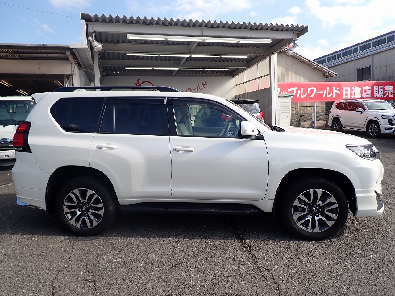 TOYOTA Land Cruiser Prado