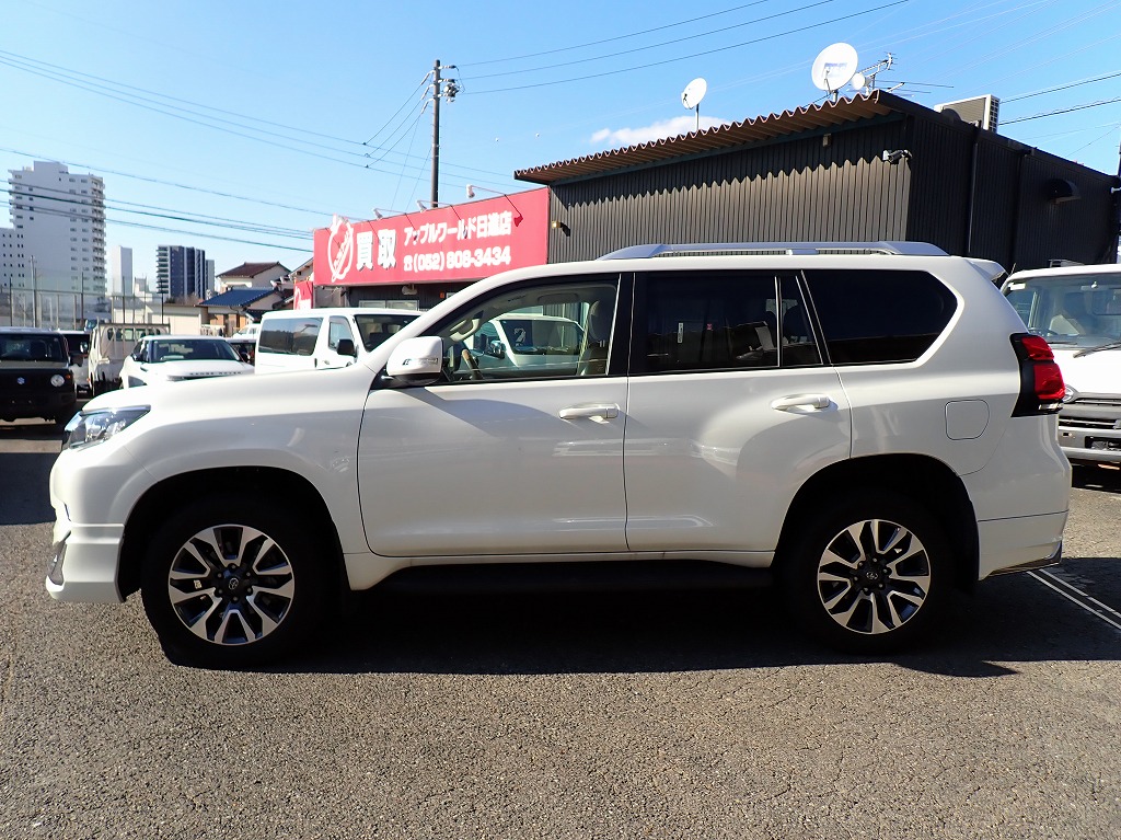 TOYOTA Land Cruiser Prado