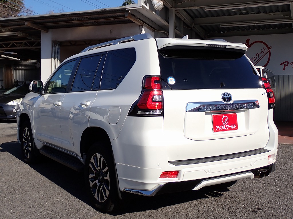 TOYOTA Land Cruiser Prado