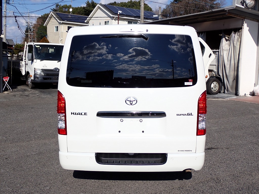 TOYOTA Hiace Van