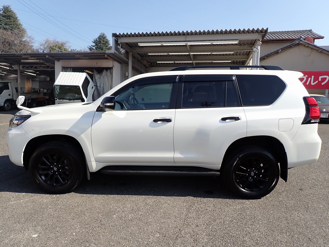 TOYOTA Land Cruiser Prado