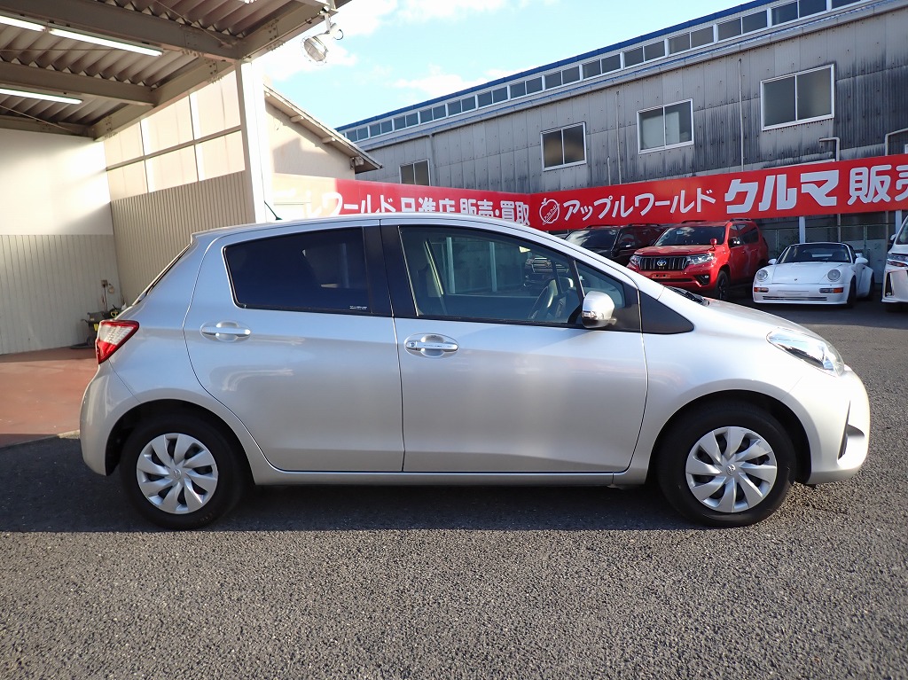 TOYOTA Vitz