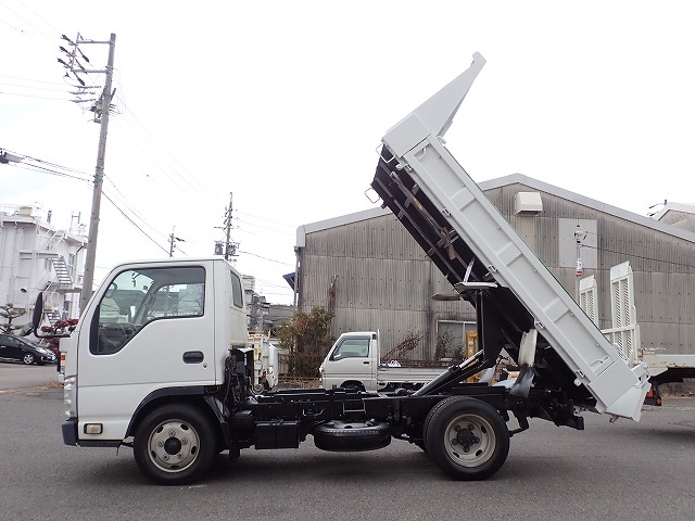 ISUZU Elf Truck