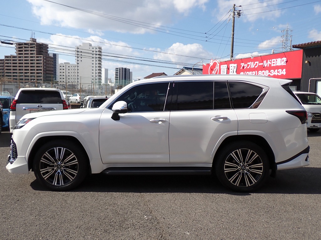 LEXUS LX