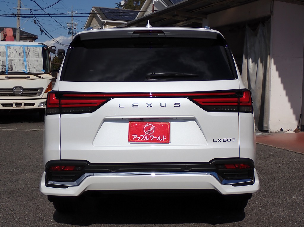 LEXUS LX